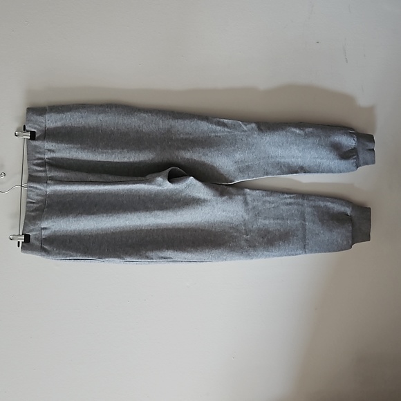 Guess Jogging Suit Set! - Picture 7 of 7